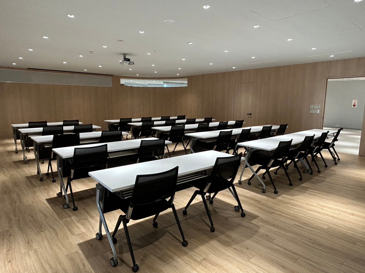 演講教室外觀照片